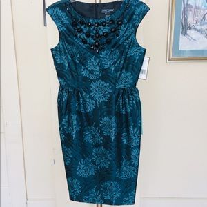 Jessica Howard beaded front evening short dress.